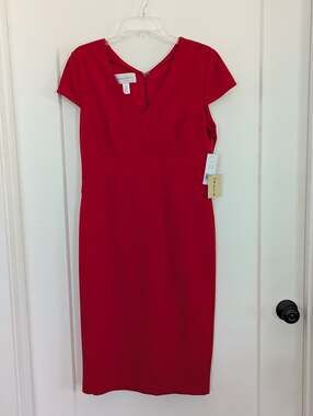 NWT Donna Morgan Red Cap Sleeve V-Neck Sheath Dress 12 Knee Length Stretch Party